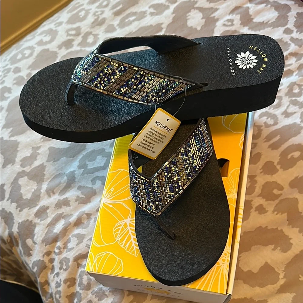 Yellow Box Women's Blue and Gold Sandals - Picture 9 of 9